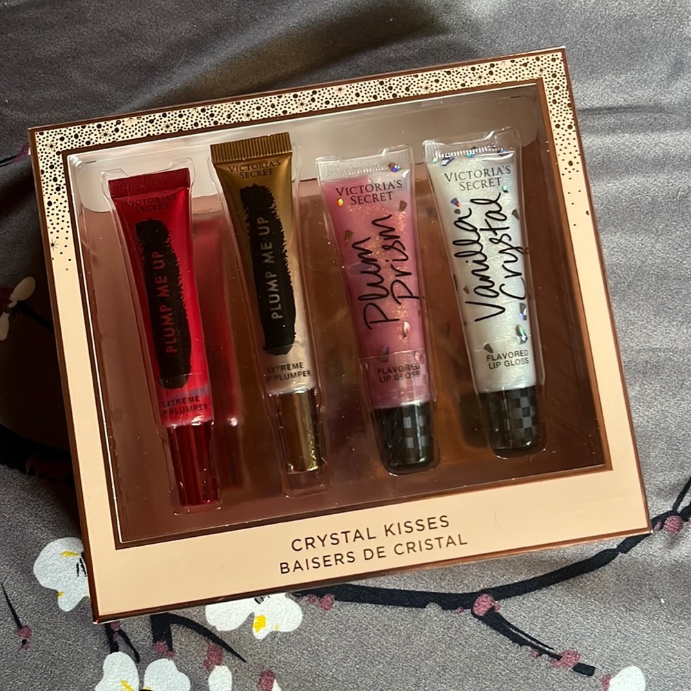 NIB Plump me up VICTORIAS secret lip gloss set